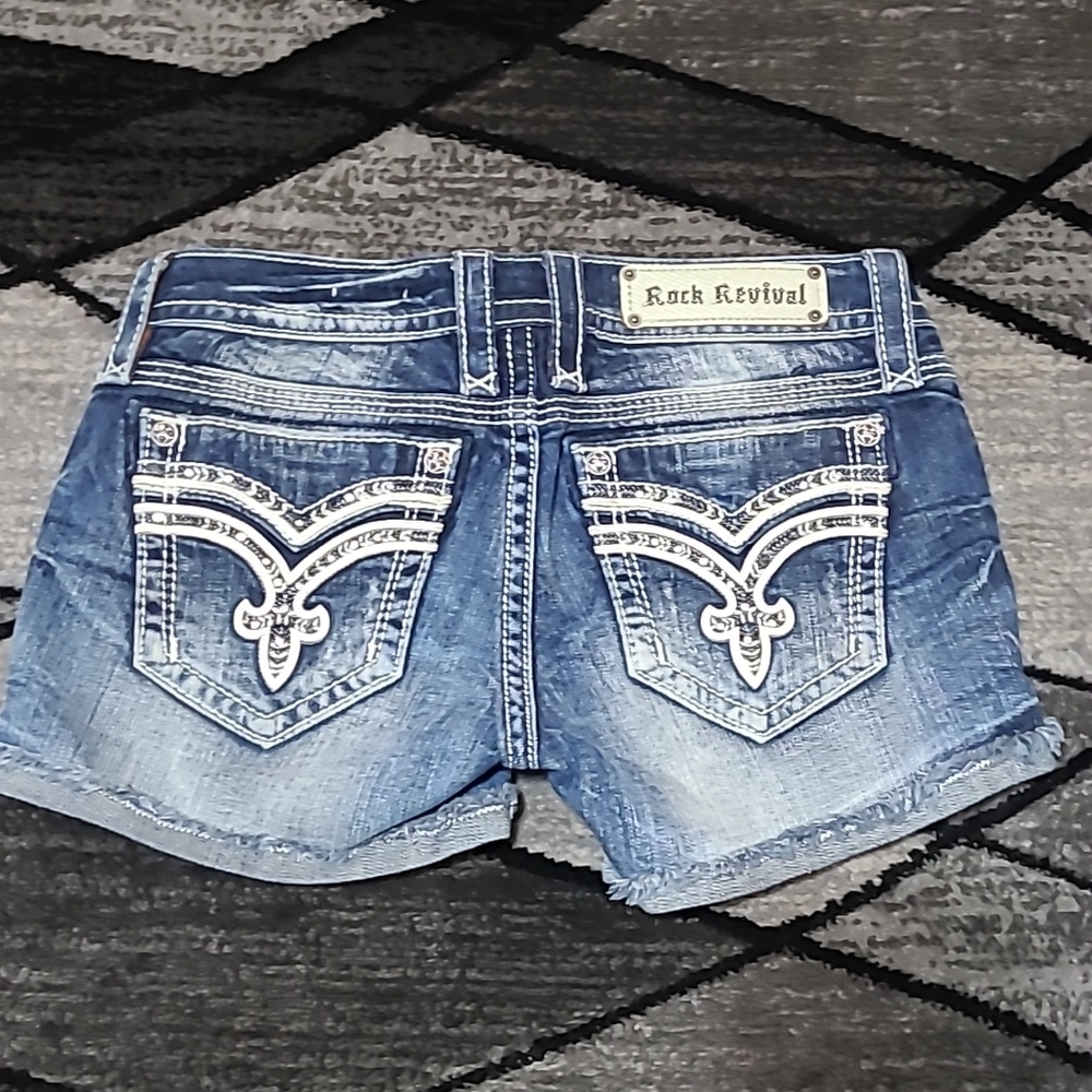 ROCK REVIVAL BRUNELLA LOW-RISE EMBROIDERED RHINESTONES DENIM JEAN SHORTS